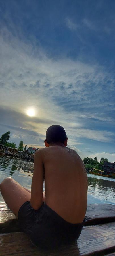 Green View Group Of Houseboats Srinagar  Ruang foto